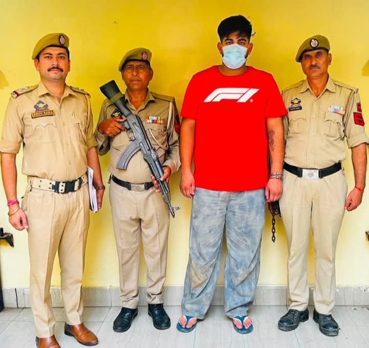 'Accused involved in  recent firing incident on National Highway at Tarore, Bari Brahmana, arrested by  Samba Police'
