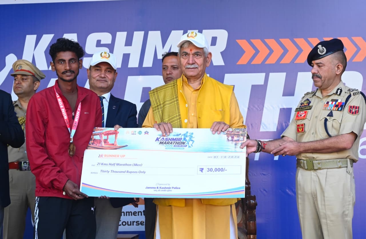 'Lieutenant Governor addresses closing ceremony of J&K Police’s Kashmir Marathon- Run for Unity'